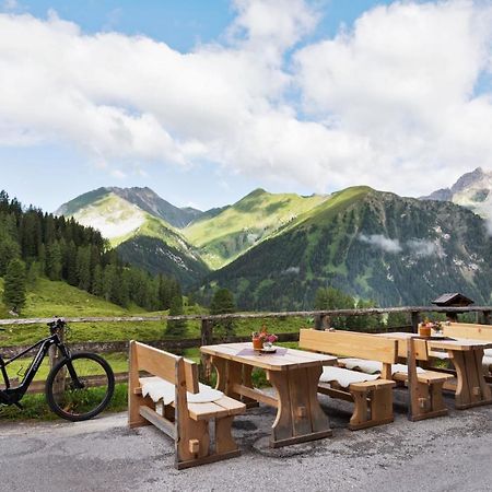 Berggasthaus Hoellensteinhuette Hotell Tux Exteriör bild